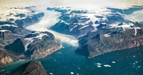 احتمال وجود یك رود تاریك ۱۰۰۰ كیلومتری زیر منطقه یخ زده گرینلند