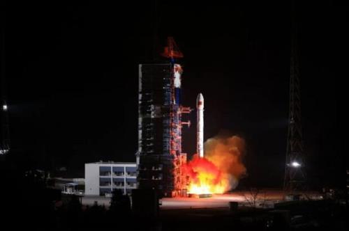 چین ماهواره ارتباطی به مدار زمین فرستاد