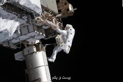 3 فضانورد خارج از ایستگاه فضایی بین المللی پیاده روی می كنند